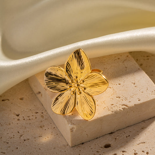 18K Gold Exquisite Vintage Flower Ring -Olea